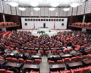 3 isim AK Parti’den istifa etti