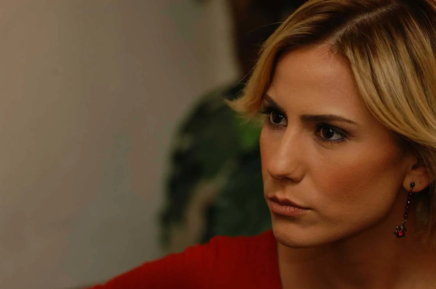 Deli Yürek’in yıldızı Zeynep Tokuş’un yoga videosu gündem oldu: Miroğlu yasalarına aykırı! - 2