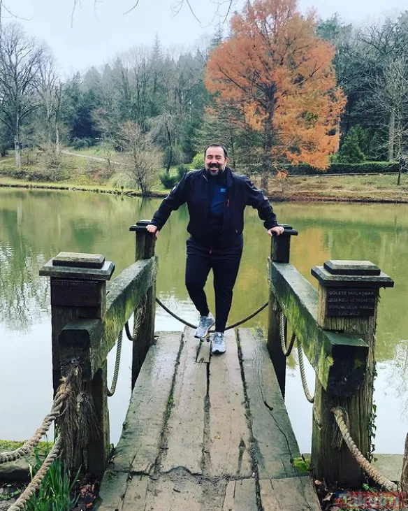 Ata Demirer ayakta bile duramadı arkadaşları güç bela tutmaya çalıştı! 50 kilo verip son haliyle şoke eden Ata Demirer... - 15