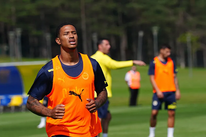 İtalyanlar duyurdu: Fenerbahçe'ye yıldız golcü! En Nesyri beklenirken... - 19