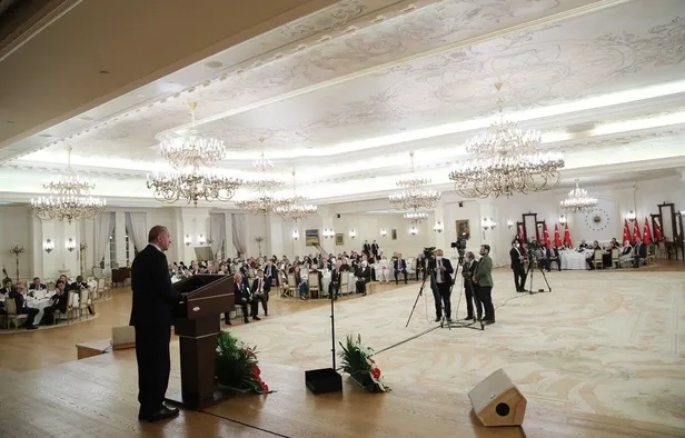 Başkan Recep Tayyip Erdoğan'ın eşi Emine Erdoğan yargı mensuplarıyla bir araya geldi-3