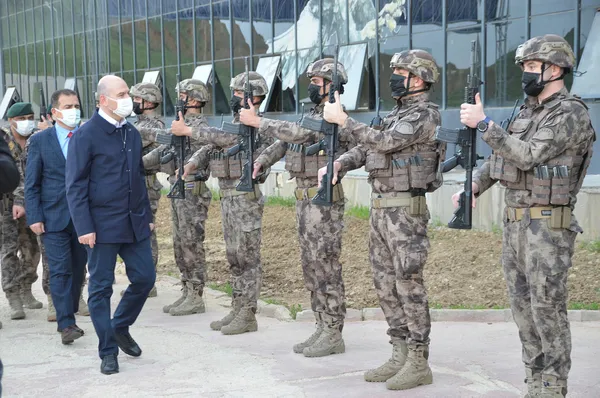 son-dakika-icisleri-bakani-suleyman-soylu-oldurulen-turuncu-kategorideki-teroristin-3-sivilin-katili-oldugunu-duyurdu-1620842646775.jpg Son dakika! İçişleri Bakanı Süleyman Soylu öldürülen turuncu kategorideki teröristin 3 sivilin katili olduğunu duyurdu-5