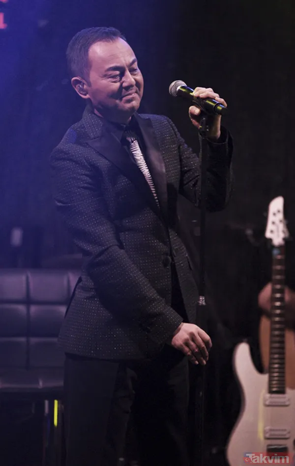 Evlenmeden Önce Litvanyalı Sevgilim Olmuştu. 6-7 Aydır Birlikteyiz. Uyandık, Yatağın Şiltesinin Altında Bir Şişlik Var. Kız Banyoya İndi. Zengin Zamanlarım,...