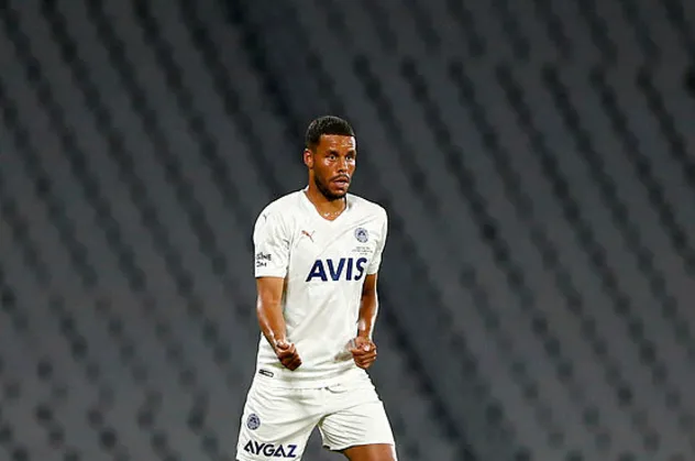 Fenerbahçe'den ayrılan Zanka Premier Lig'e transfer oldu