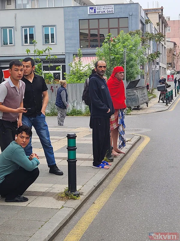 Deprem paniği: Hamamda yakalandı sokağa peştamalla çıktı - 6