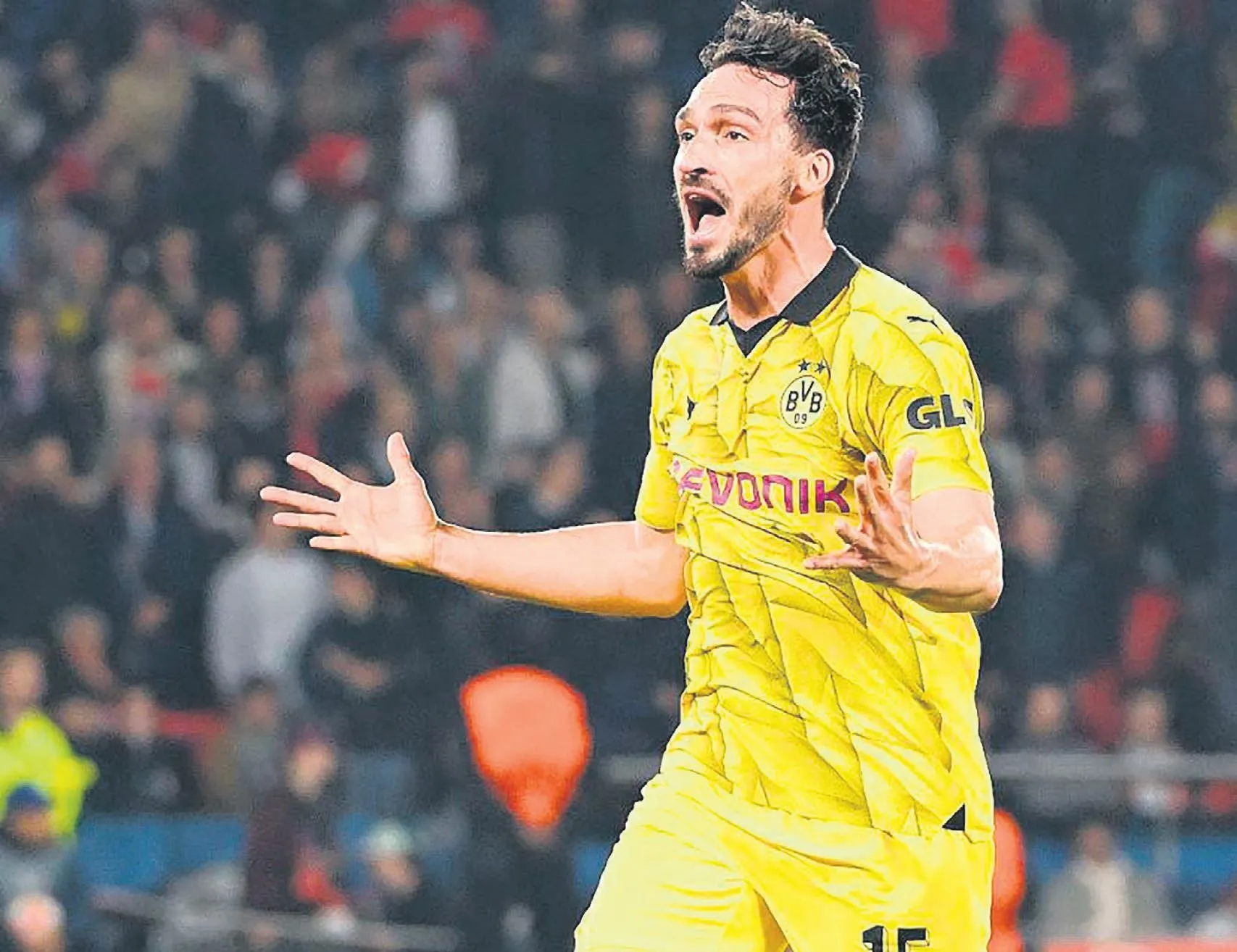 Hummels’e hücum