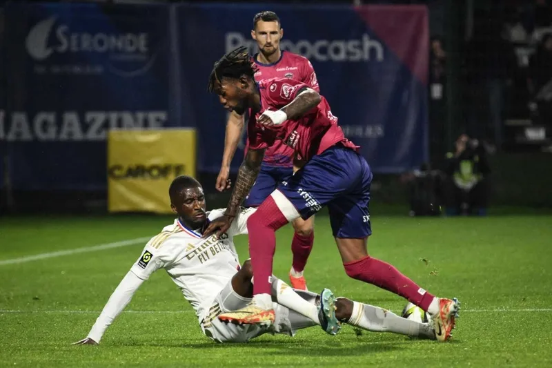 trabzonsporda-bir-transfer-daha-bitmek-uzere-bomba-patliyor-1724345122060.jpg Muhammed Cham