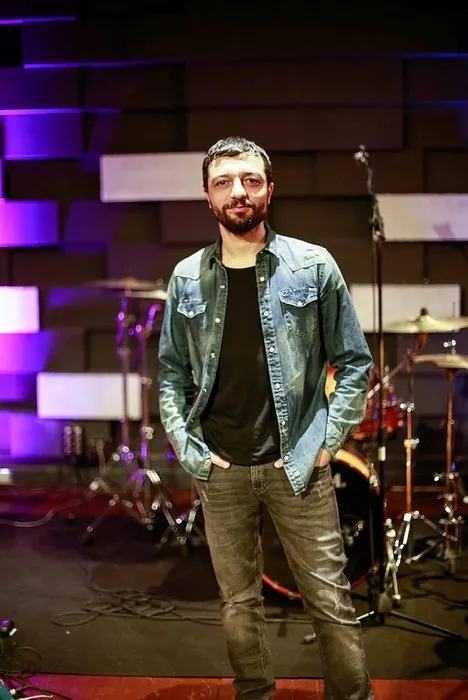 Seda Sayan gönlünü ünlü şarkıcıya kaptırdı-4