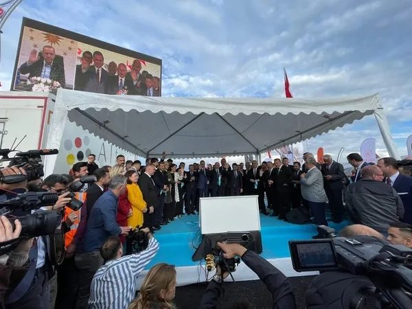 chpli-zeydan-karalardan-esi-gorulmemis-hazimsizlik-kopruyu-baskan-recep-tayyip-erdogan-yapti-diye-guzergahi-de-1686113757556.jpg CHP'li Zeydan Karalar'dan eşi görülmemiş hazımsızlık: Köprüyü Başkan Recep Tayyip Erdoğan yaptı diye güzergahı değiştirdi-8