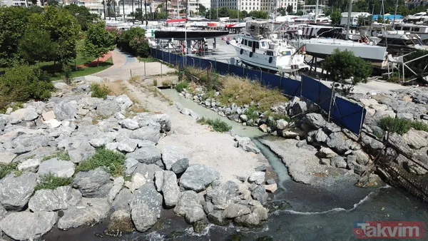 Marmara Denizi'nden müsilaj temizlenmeye çalışılırken Kalamış'taki dereden beyaz su aktı - 5