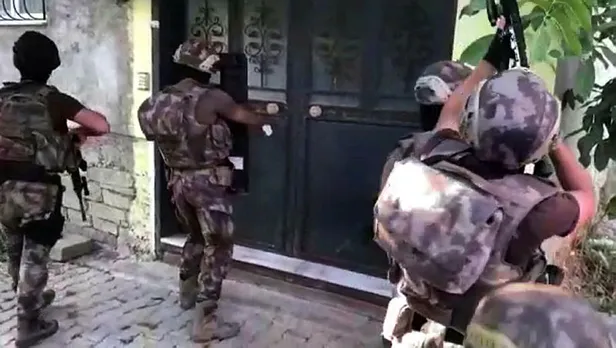 Van Büyükşehir Belediyesi çalışanlarına terör operasyonu: 12 gözaltı kararı-1