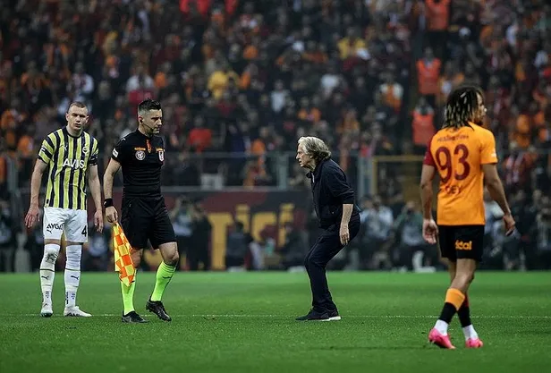 fenerbahce-teknik-direktoru-jorge-jesusa-ceza-yolda-tecrubeli-teknik-adamdan-soke-eden-hareket-1685904543976.jpeg Fenerbahçe teknik direktörü Jorge Jesus'a ceza yolda! Tecrübeli teknik adamdan şoke eden hareket-4