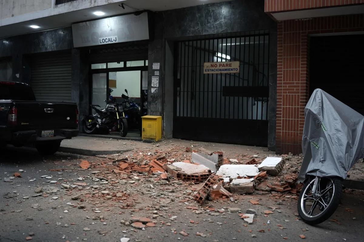 venezuelada-71-buyuklugunde-deprem-binalar-catladi-camlar-tuzla-buz-oldu-tsunami-uyarisi-1782341367244.jpeg Venezuela’da 7,5 Japonya’da 6,9 büyüklüğünde deprem!-4
