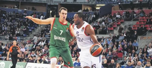 Efes & Darüşşafaka zorlu sınavda