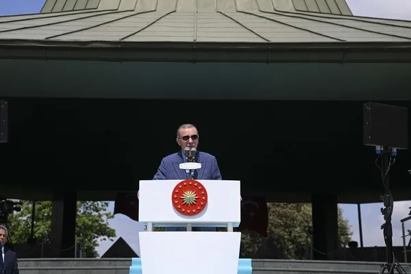 Son dakika: Merhum Başbakan Adnan Menderes'in kabrine ziyaret! Başkan Recep Tayyip Erdoğan'dan sandık çağrısı-7