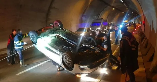 Sinop - Samsun karayolunu trafiğe kapatan kaza! Kontrolden çıkan araç takla attı
