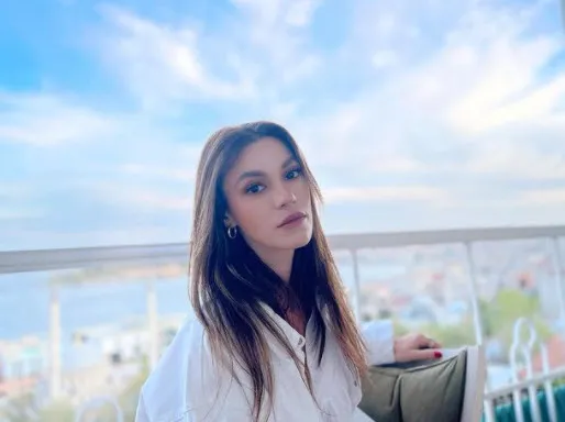 Arka Sokaklar'dan ayrıldı kendinden geçti Zeliş'ten bikini şov! Tecavüz sahneleri yürek yakmıştı Yüsra Geyik hayran bıraktırıyor-2