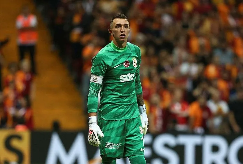 G.Saray’dan Muslera’ya flaş teklif!