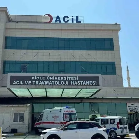 Diyarbakır’da akrabalar arasında kan aktı!