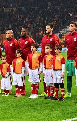 Dev derbiye damga vuran pankart