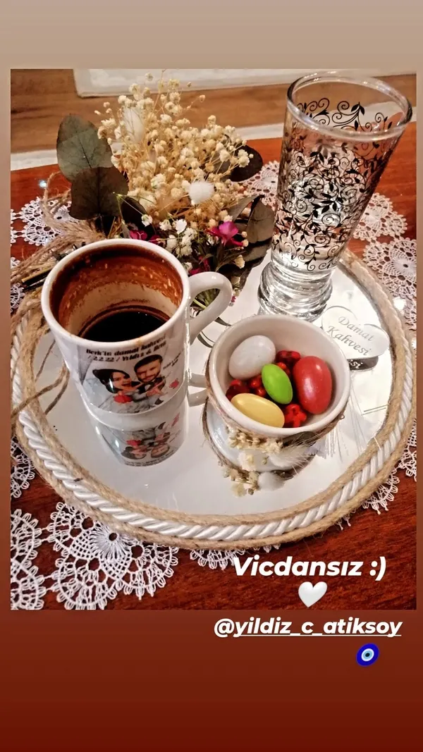 kurulus-osmanin-malhun-hatunu-yildiz-cagri-atiksoy-nisanlandi-tuzlu-kahveyi-icen-berk-oktayin-paylasimi-takipc-1643830066917.jpg Kuruluş Osman’ın Malhun Hatun’u Yıldız Çağrı Atiksoy nişanlandı! Tuzlu kahveyi içen Berk Oktay’ın paylaşımı takipçilerini gülümsetti-8