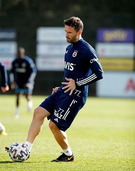 Fenerbahçe’de Galatasaray derbisi öncesi kriz var!-6