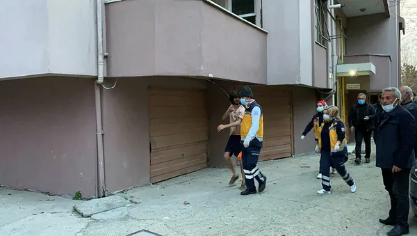 sakaryada-kavga-eden-irakli-2-kardes-birbirini-bicakladi-1609689340119.jpg Sakarya'da kavga eden Iraklı 2 kardeş birbirini bıçakladı-5