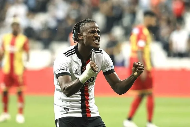 besiktasli-michy-batshuayi-hedefini-acikladi-sampiyonluk-istiyorum-1633738404342.jpeg Beşiktaşlı Michy Batshuayi hedefini açıkladı: Şampiyonluk istiyorum-4