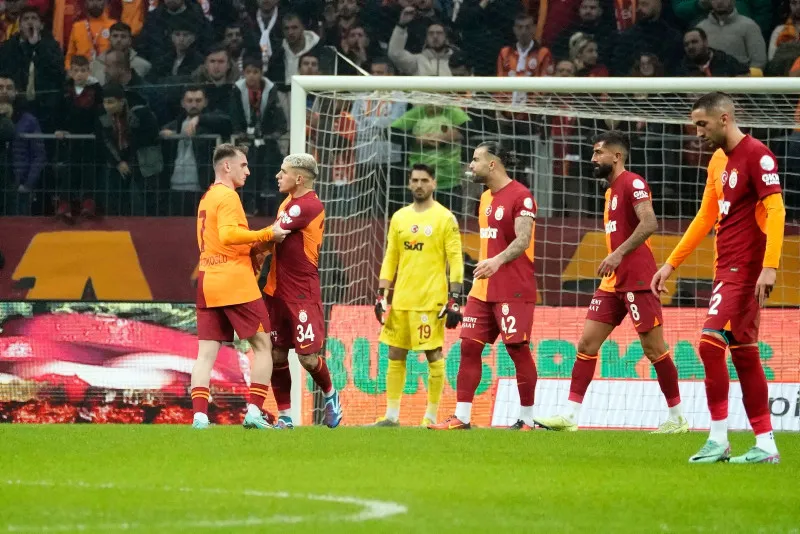 Galatasaray'da Davinson Sanchez ve Ziyech Fenerbahçe derbisinde yok! - 8