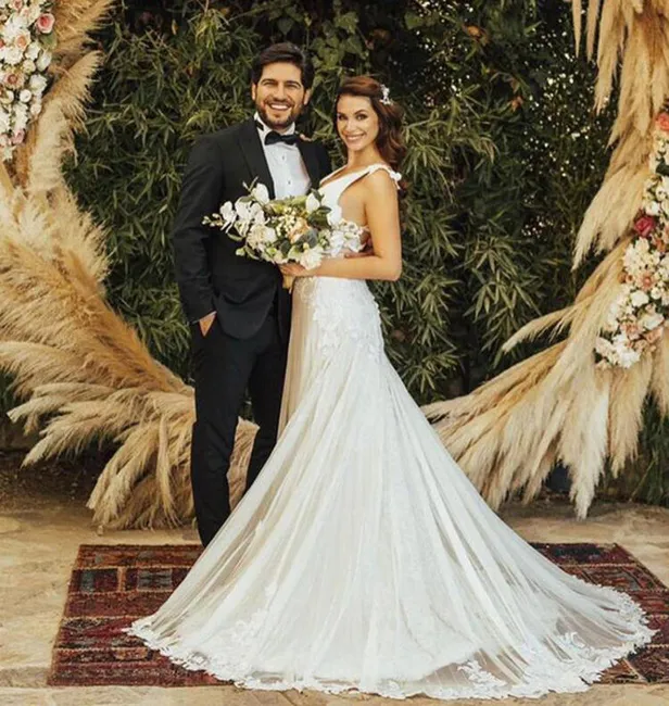 Begüm Birgören ile Mehmet Cemil evlendi! “Her şey seninle güzel sevgilim”-1