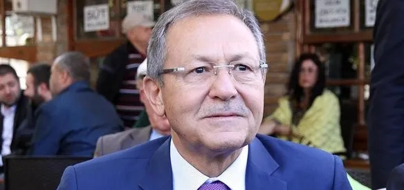 Balıkesir Büyükşehir Belediye Başkanı Ahmet Edip Uğur, görevinden ve partisinden istifa etti