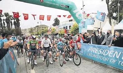 fenerbahcede-mesut-ozil-depremi-suruyor-mesutun-menajeri-istanbula-geliyor-1650061951032.jpeg Fenerbahçe'de Mesut Özil depremi sürüyor! Mesut’un menajeri İstanbul’a geliyor-8