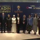 Başkan Erdoğan Kadın Zirvesi’nde stantları ziyaret etti