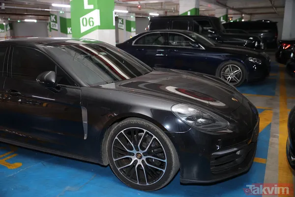 Ferrari, Porsche, Audi... Dilan ve Engin Polat çiftine ait lüks araçlar AVM otoparkında böyle görüntülendi - 9