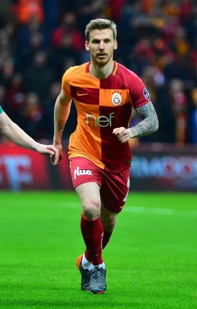 Galatasaray'ın yıldızına Milan'dan kanca-9
