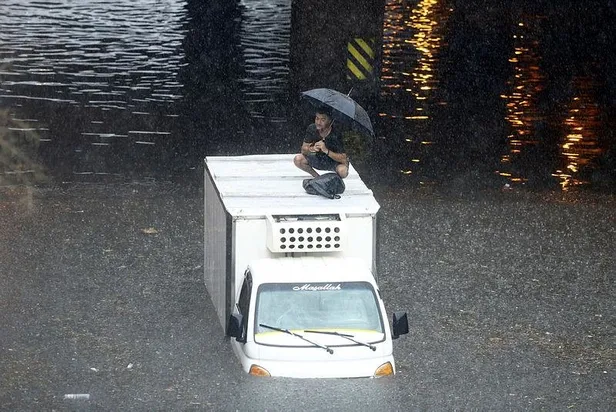 İstanbul'da yaşayanlar dikkat! Meteoroloji'den sağanak yağış uyarısı | 29 Şubat hava durumu-2