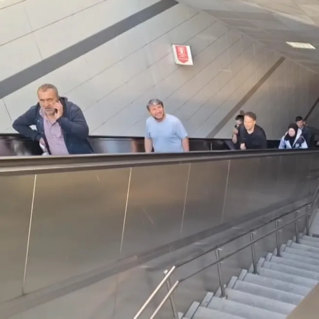 Değişmeyen manzara: Üsküdar-Çekmeköy metrosunda seferler durdu! Vatandaşlar isyan etti