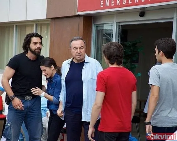 Oyuncunun Paylaşımı, Kısa Sürede Çok Sayıda Sosyal Medya Kullanıcısı Tarafından Büyük İlgi Gördü Ve Binlerce Beğeni Aldı.