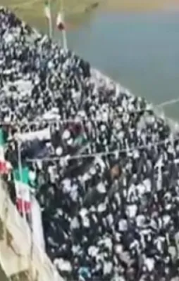 İran'da korkutan gelişme! Onlar da sokaklara indi