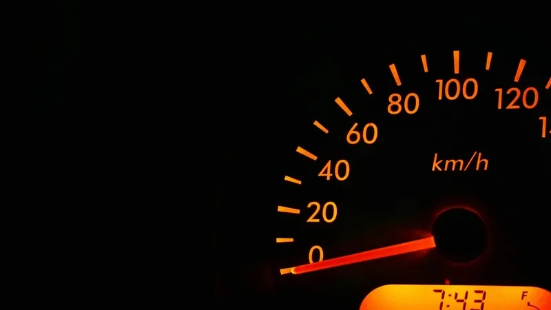 anlik-akaryakit-fiyatlari-ne-kadar-oldu-brent-petrol-kac-tl-1750771337512.jpg