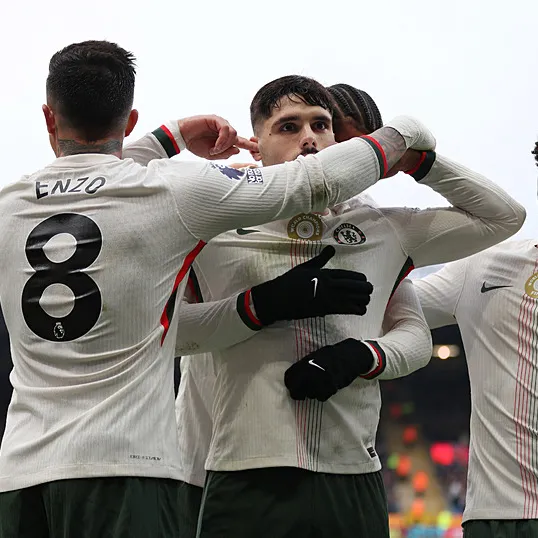 Maviler şans tanımadı!