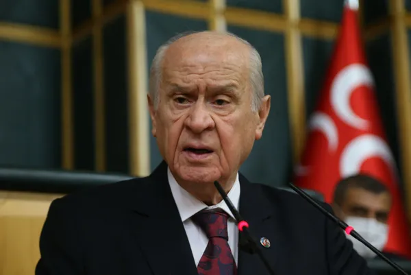 son-dakika-baskan-erdoganin-yeniden-adayligi-mizikcilara-devlet-bahceliden-hukuk-dersi-yasaya-da-anayasaya-da-1675155348825.jpg Son dakika: Başkan Erdoğan'ın yeniden adaylığı! Mızıkçılara Devlet Bahçeli'den hukuk dersi: Yasaya da, anayasaya da uygundur-6