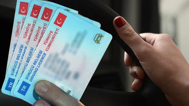 yeni-donem-basliyor-duzenlemede-sona-gelindi-b-sinifi-ehliyeti-olanlar-artik-1696325336284.jpg Yeni dönem: Düzenlemede sona yaklaşılıyor! B sınıfı ehliyeti olan kişiler bundan böyle...-6
