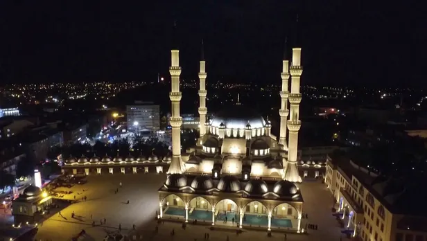 ramazan-ayi-ne-zaman-basliyor-11-ayin-sultani-icin-geri-sayim-ilk-oruc-ne-zaman-tutulacak-1615898498796.jpg Ramazan ayı ne zaman başlıyor? 11 ayın sultanı için geri sayım: İlk oruç ne zaman tutulacak?-2