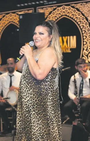 Kibariye, hayranlarını coşturdu