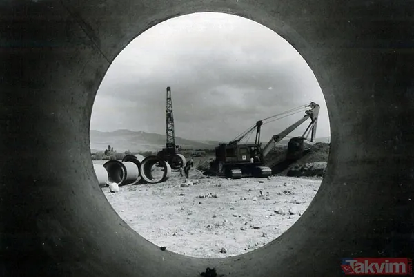 ÜLKEYE KAZANDIRILAN YATIRIMLAR Temelleri son derece sağlam atılan DSİ Genel Müdürlüğü, kurulduğu 1954 yılından bu yana 861'i baraj, 681'i HES, 613'ü gölet ve...