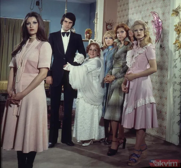 Ateş burcu kırmızı sever! Yeşilçam’ın 70’lik güzelinden parmak ısırtan tatil pozları - 2