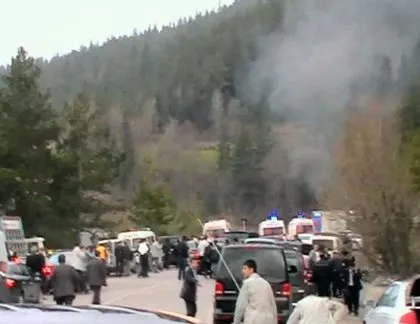 Polis ekibine bombalı saldırı