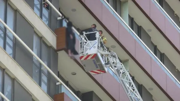 Ukrayna uyruklu Olena Tyhly Bayrampaşa'da balkon korkuluklarına asılı halde bulundu-3
