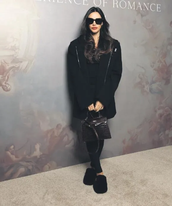 1708636840364.jpeg Arda Turan'ın eşi Aslıhan Doğan Turan'ın terliklerine bakın! Fiyatını duyan hayrete düştü: Tam 42 bin TL...-4